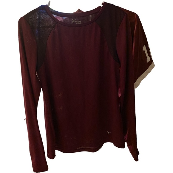 Old Navy Tops - 𝅺old Navy Active go dry workout top size M​